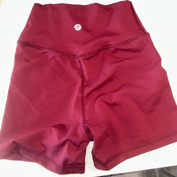Aybl Core Shorts - Picture 3 of 4